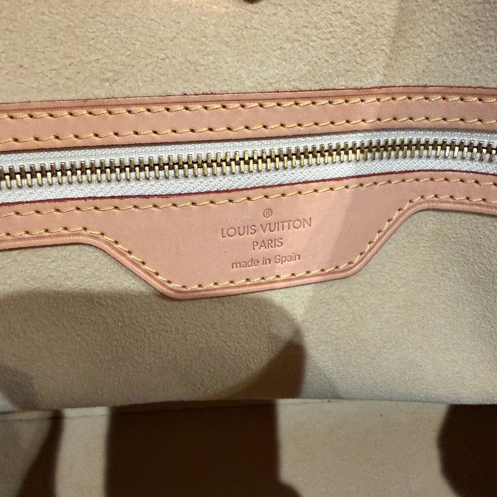 Louis Vuitton Hampstead MM - Picture 7 of 12